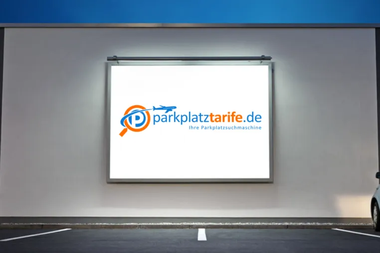 Bild: Mit parkplatztarife.de Parkplätze an Flughäfen oder Häfen vergleichen, buchen und Zeit, Geld und Stress sparen