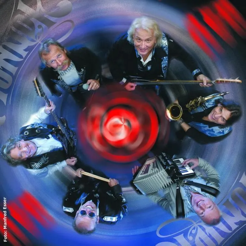 HÖHNER. - „360 Grad in concert“ 2009