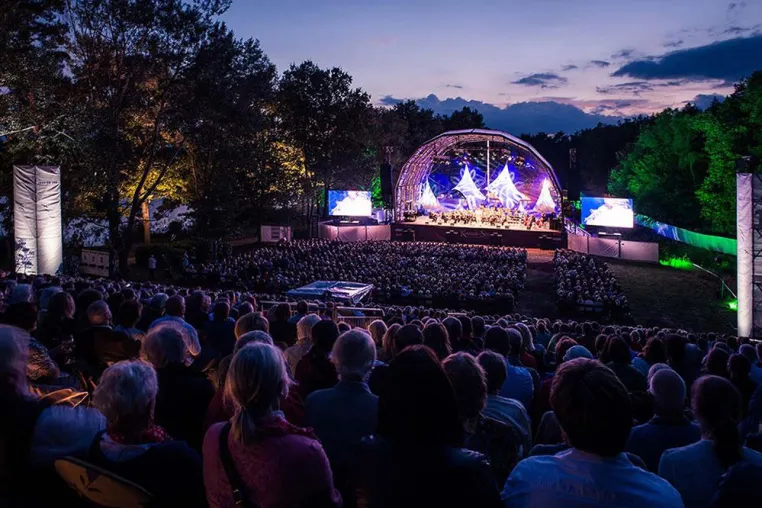 Bild: eps bringt Sommernachts-Openairs in Erlangen hoch hinaus