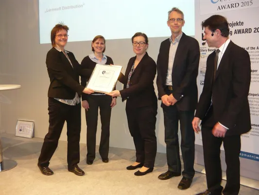 Bild: Académie Accor und M.I.T e-Solutions erhalten vebn Gütesiegel für das Produkt „Lernwelt Distribution“