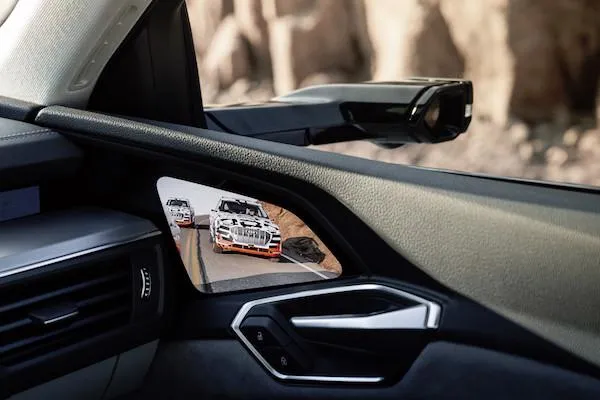Bild: Ficosa entwickelt und produziert den virtuellen Außenspiegel des Audi e-tron