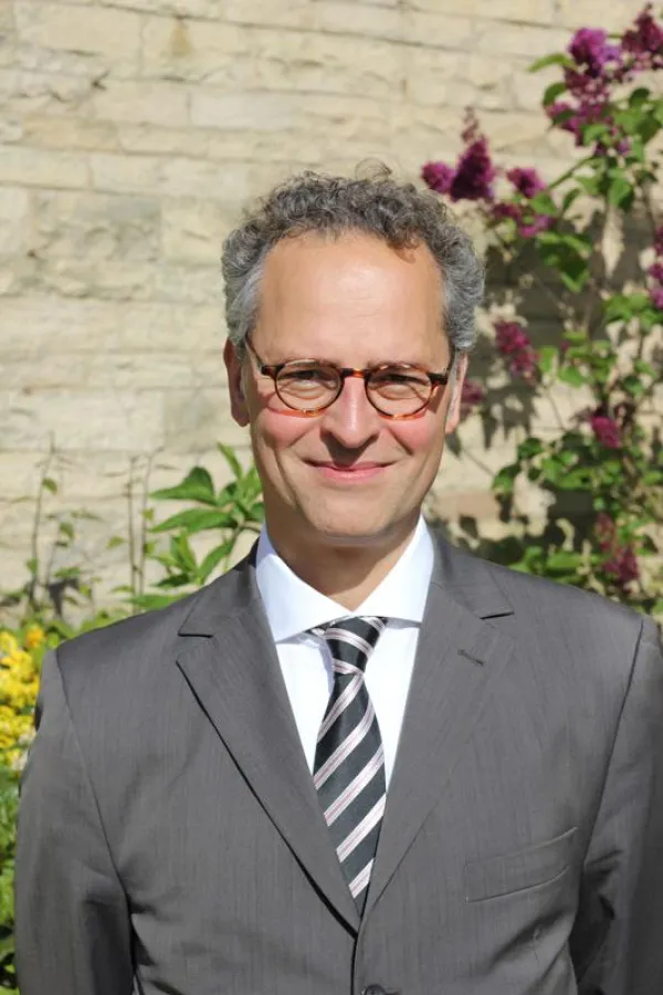 Dr. Stefan Harries, Friendship Systems AG