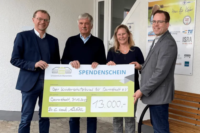 Spendenübergabe an Kinderschutzbund Bild: Spendenübergabe an Kinderschutzbund
