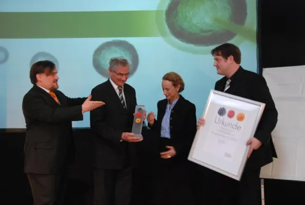 Bild: Partec weiht neue Produktionshalle in Görlitz ein