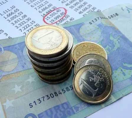 Bild: Thema im Juni bei der kostenlosen Experten-Sprechstunde: Wie Sie erfolgreich Kosten senken