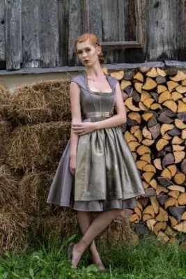 Bild: Tian van Tastique kreiert mama thresl-Dirndl