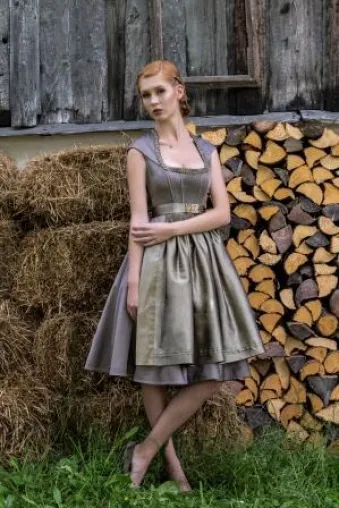 Bild: Tian van Tastique kreiert mama thresl-Dirndl