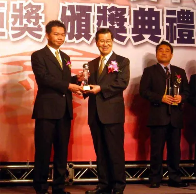 Solarmodulfabrik nach deutschem Muster in Taiwan als "TOP 10"-Unternehmen ausgezeichnet Bild: Solarmodulfabrik nach deutschem Muster in Taiwan als "TOP 10"-Unternehmen ausgezeichnet