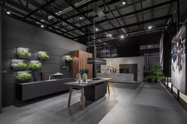 Bild: Habitat Küche - Spektakuläres Mailand-Comeback für Schüller