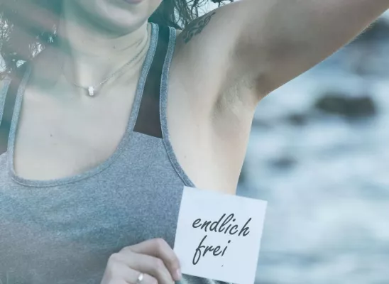 Bild: Übermäßiges Schwitzen kann zu starken psychischen Problemen führen