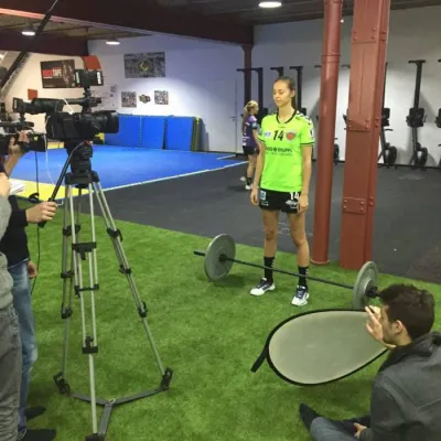 Bild: Menschen gesucht: die jubeln, schreien, anfeuern!