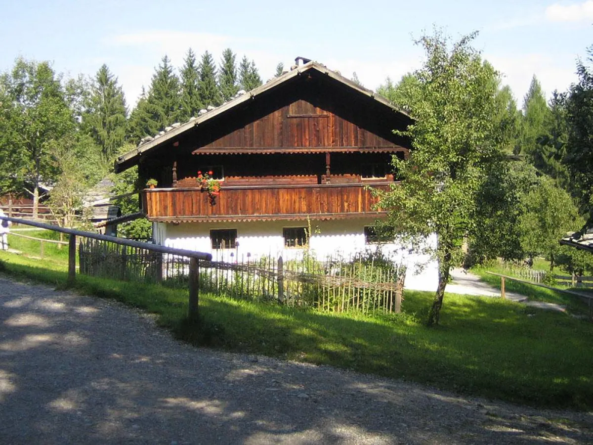 Das ?Haus zum Entdecken? lädt Kinder auf eine Zeitreise in die Vergangenheit ein  (Quelle: Archiv FLM Glentleiten)