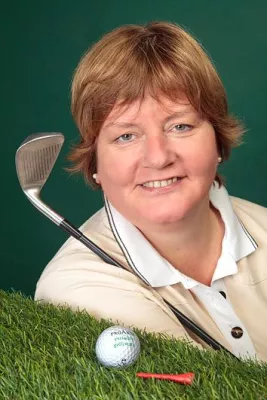 Bild: „Schönes Spiel“ Golf-Sport: gut für die Gesundheit – wirkt beziehungsfördernd – macht Spaß