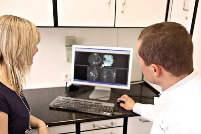 Bild: 3D Implantologie - Präzise Planung um den Patienten maximalen Erfolg zu gewährleisten