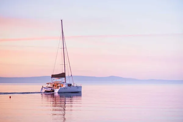 Bild: Wainando Travel bietet neue Yoga-Reisen am und auf dem Wasser