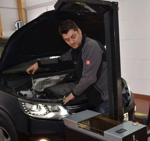 Bild: Licht-Test 2015 - Automobil-Technik Indlekofer kooperiert mit GTÜ-Vertragspartner Ingenieurbüro Wächter