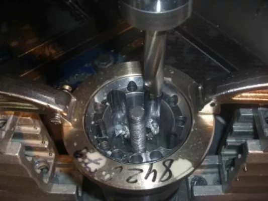 Bild: WSP-Bohren 5 x D im unterbrochenen Schnitt