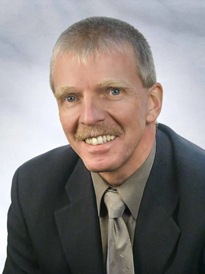 Michael Knauff weiß, warum Telefonmarketing im b-to-b-Bereich sinnvoll ist.