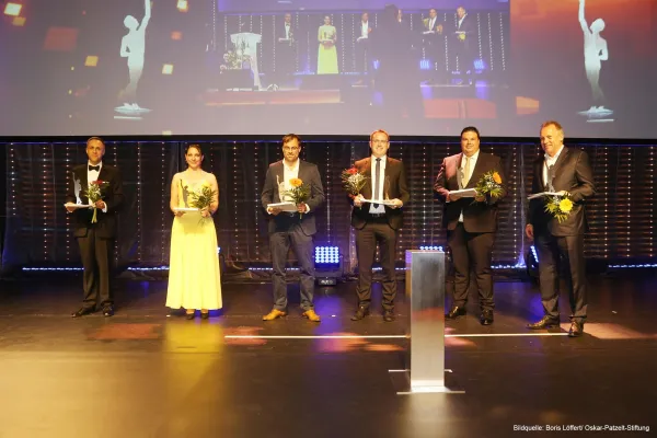 Meilensteine setzen: Nürnberger Wach- und Schließgesellschaft bei Großem Preis des Mittelstandes ausgezeichnet Bild: Meilensteine setzen: Nürnberger Wach- und Schließgesellschaft bei Großem Preis des Mittelstandes ausgezeichnet