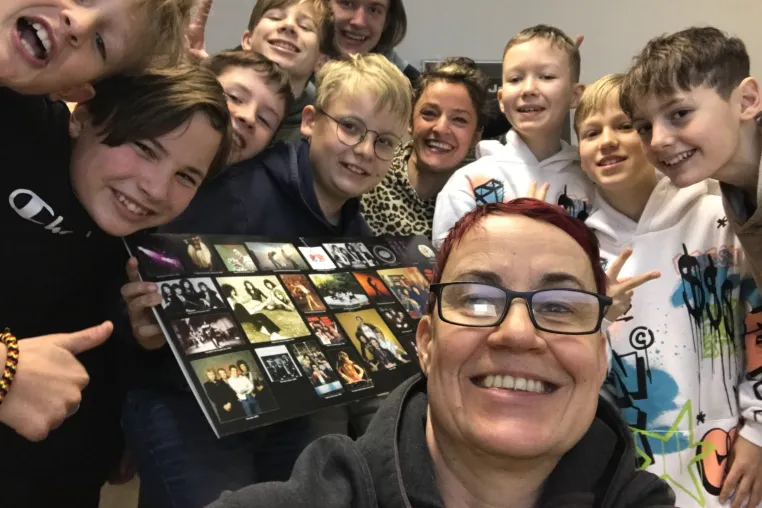Bild: Wenn Paul, Fritz, Dave, Finnley, Zakhar, Max, Susi, Romeo, Willi, Raphi, Felix und Mia ihre Helden spielen