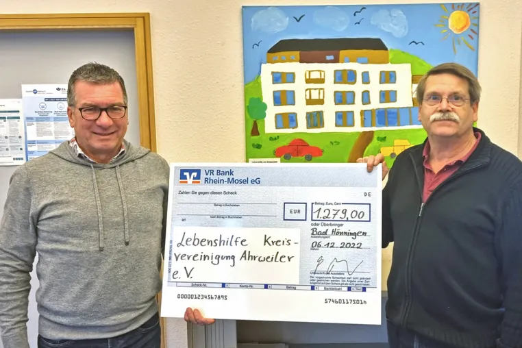 Bild: Spende der Unternehmensgruppe Reifert für die Lebenshilfe der Kreisvereinigung Ahrweiler