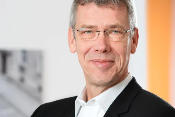 SoftProject GmbH: Dr. Ulrich Mehlhaus verstärkt die Geschäftsführung Bild: SoftProject GmbH: Dr. Ulrich Mehlhaus verstärkt die Geschäftsführung