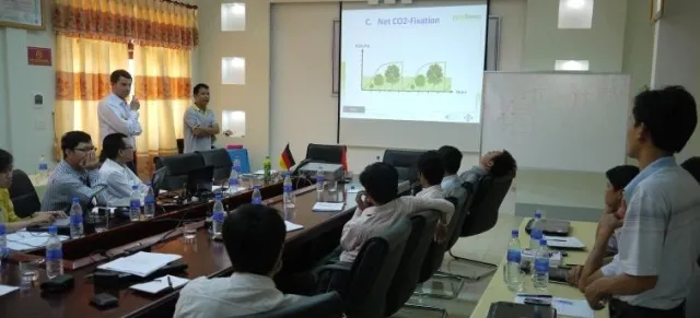 Bild: ForestFinance mit Weiterbildungs-Großprojekt für nachhaltiges Forstmanagement in Vietnam