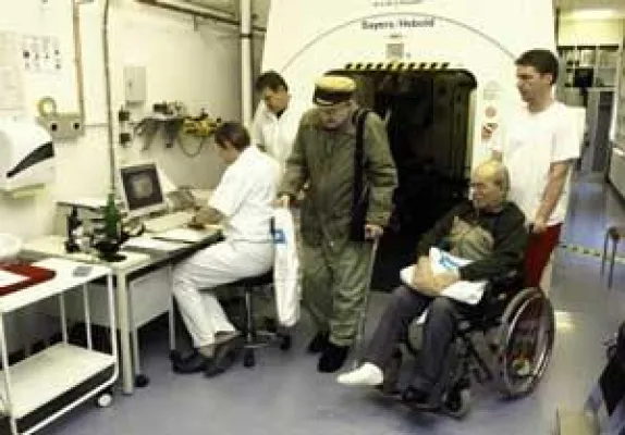 Bild: Therapie in der Druckkammer