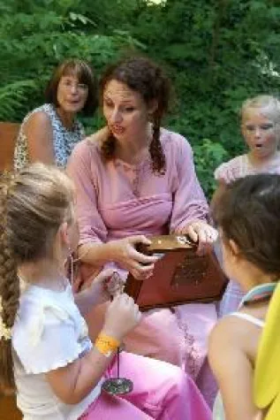 Bild: Wenn Feen und Kobolde feiern