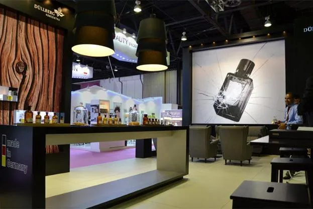 Bild: Arabische Düfte - Raumschiff entwirft den Messeauftritt für Düllberg Konzentra auf der Beautyworld in Dubai