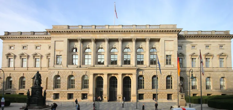 Junge Piraten fordern sofortigen Rücktritt von Kai Wegner Bild: Junge Piraten fordern sofortigen Rücktritt von Kai Wegner