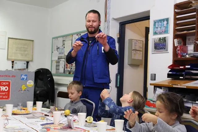 Bild: Mehr als 600 Kita- und Grundschul-Kinder beim 4. Tüftler- und Forscherinnentag Baden-Württemberg