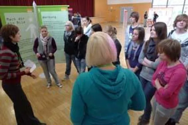 Bild: Meisenheim: "KlarSicht"-MitmachParcours der Bundeszentrale für gesundheitliche Aufklärung (BZgA)