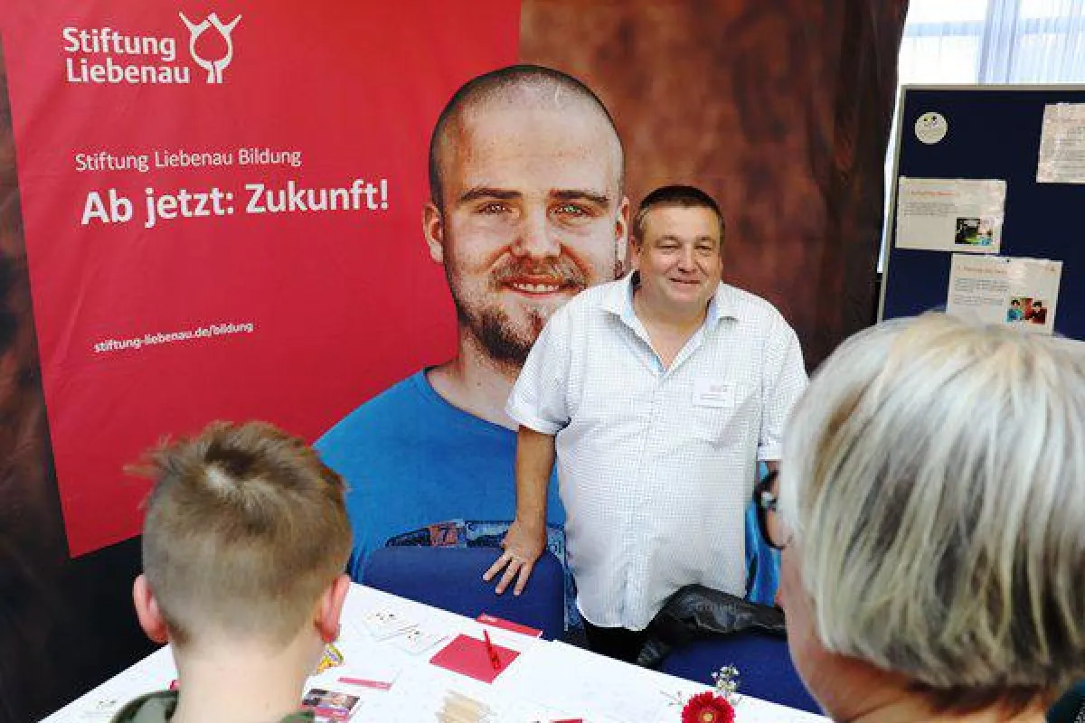 Ab jetzt: Zukunft! Bildungsbegleiter unterstützten die Ausbildung im BBW.