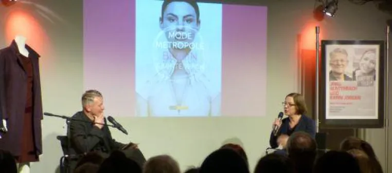 Bild: Modebuch sorgt auf der Berlin Fashion Week für Furore