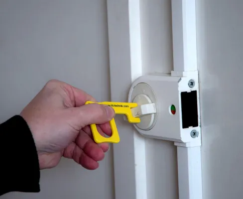 Bild: Deutsches Unternehmen entwickelt Schutzgreifer gegen Schmierinfektion