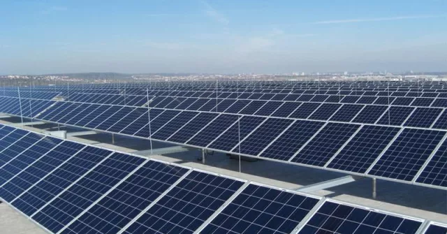 Bild: Namhafter Bekleidungshersteller setzt bei Eigenverbrauch auf Solarmodule von WINAICO
