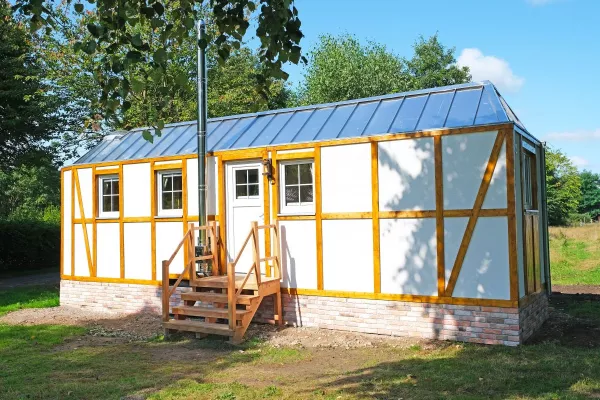 Europas erstes KfW-55-förderfähiges Tiny House kommt aus Schleswig-Holstein Bild: Europas erstes KfW-55-förderfähiges Tiny House kommt aus Schleswig-Holstein