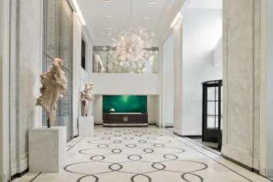 Bild: Waldorf Astoria Chicago erneut zum besten Hotel in den USA gewählt