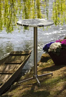 Bild: Weltneuheit - Standgenau – der prämierte Tisch für viele Anlässe