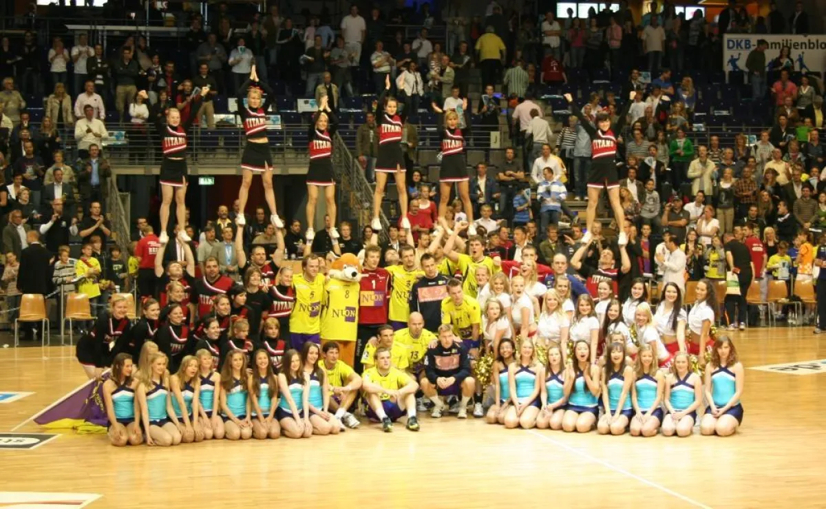 Dance Deluxe, Dance Delight und die Titans bei den Füchsen Berlin