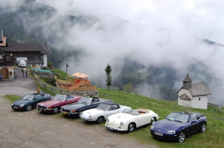 Bild: Erleben Sie die Legende: Oldtimer-Tour zu Ehren von Kaiserin Sissi und ihrem 125. Todestag