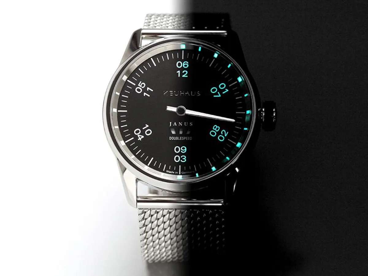 Neuhaus Janus DoubleSpeed Einzeigeruhr: Optimal ablesbar