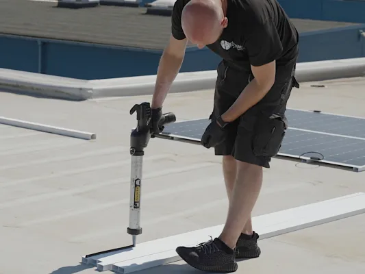 Bild: Gemeinsam für mehr Leichtbau-Photovoltaik 