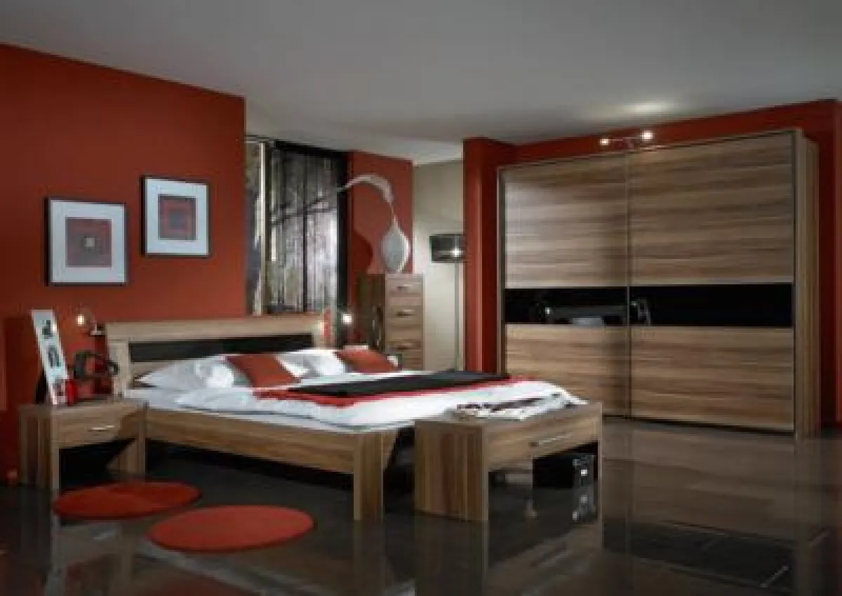 Trendy: Schlafzimmer in Nussbaum-Ausführung. (Foto: wimex)