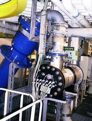 Bild: Kompakte UV-Mitteldrucklampen schonen das ökologische Gleichgewicht in Ozeanen