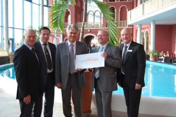 Bild: Verleihung des Qualitätsgütesiegels des Deutschen Sauna-Bundes