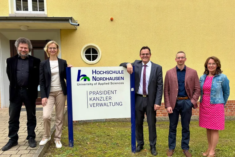 Bild:  Thüringer Finanzministerin, Katja Wolf, besucht Hochschule Nordhausen