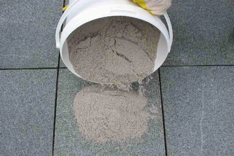 NEU: vdw 515 FesteFuge – Spezialprodukt für beschichtete Betonwerksteinplatten und helle Natursteinbeläge Bild: NEU: vdw 515 FesteFuge – Spezialprodukt für beschichtete Betonwerksteinplatten und helle Natursteinbeläge