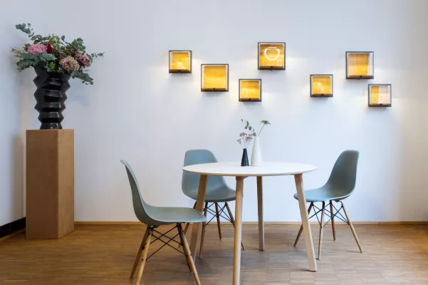 Bild: Grote contraste - Goldschmiede | Ein Jahr nach dem Umzug in die Landmannstraße in Köln-Neuehrenfeld